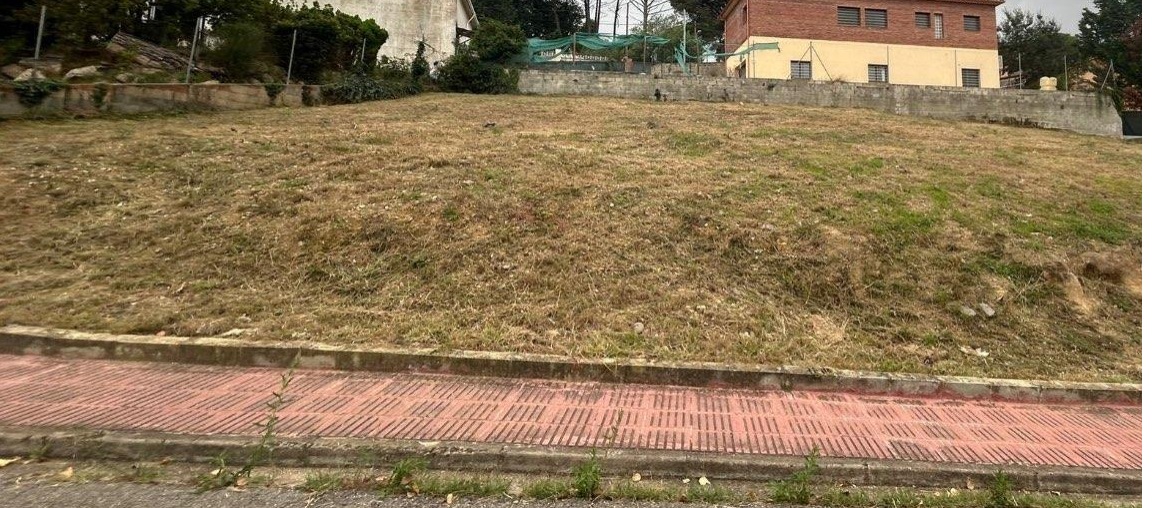 Plot for sale in Sant Celoni royal park