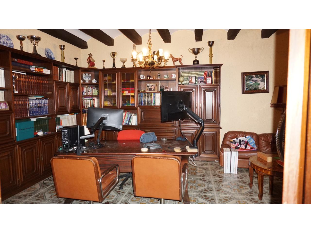 Catalan farmhouse in La Roca del Vallés