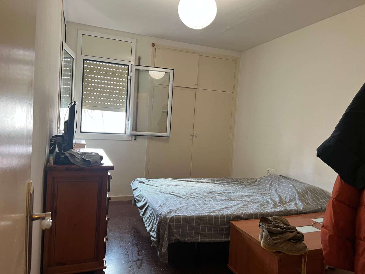 venta de piso de cuatro habitaciones en sant celoni