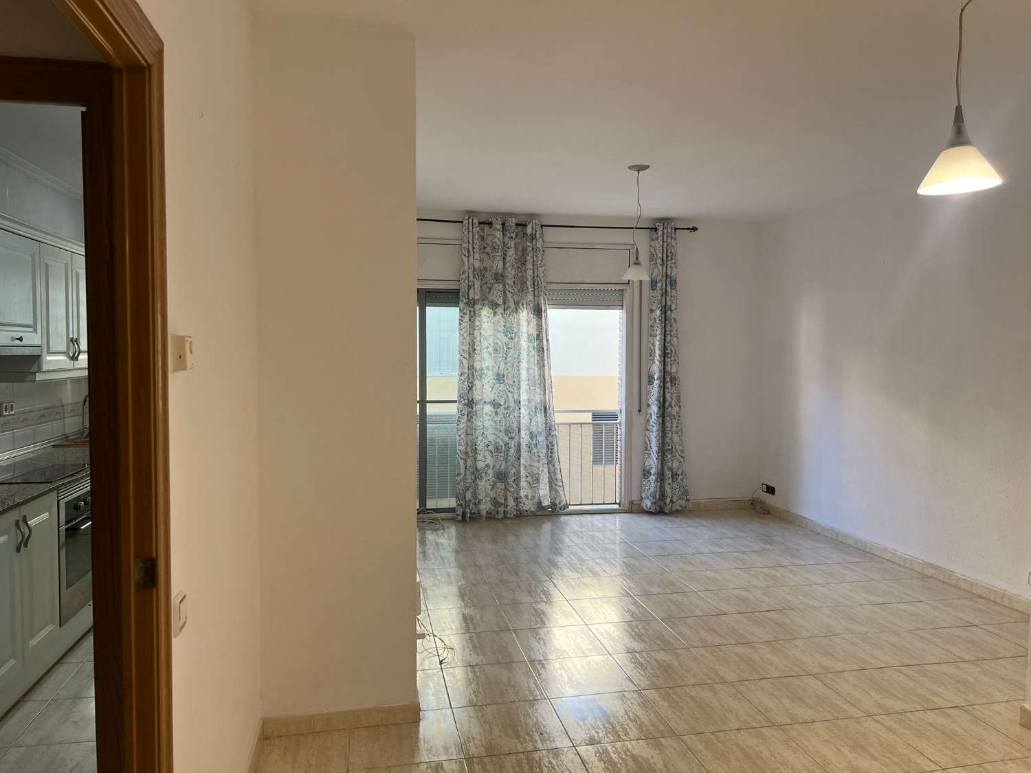 Venta de piso de 4 habitaciones en Santa Perpetua de Mogoda