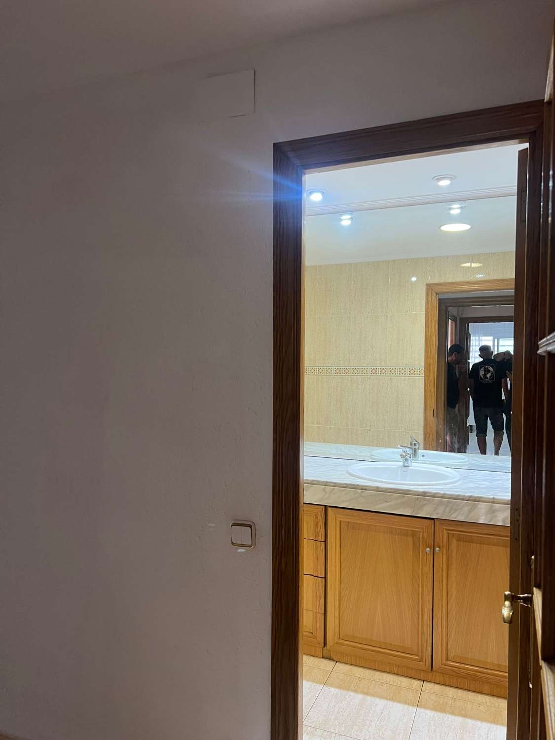 Venta de piso de 4 habitaciones en Santa Perpetua de Mogoda