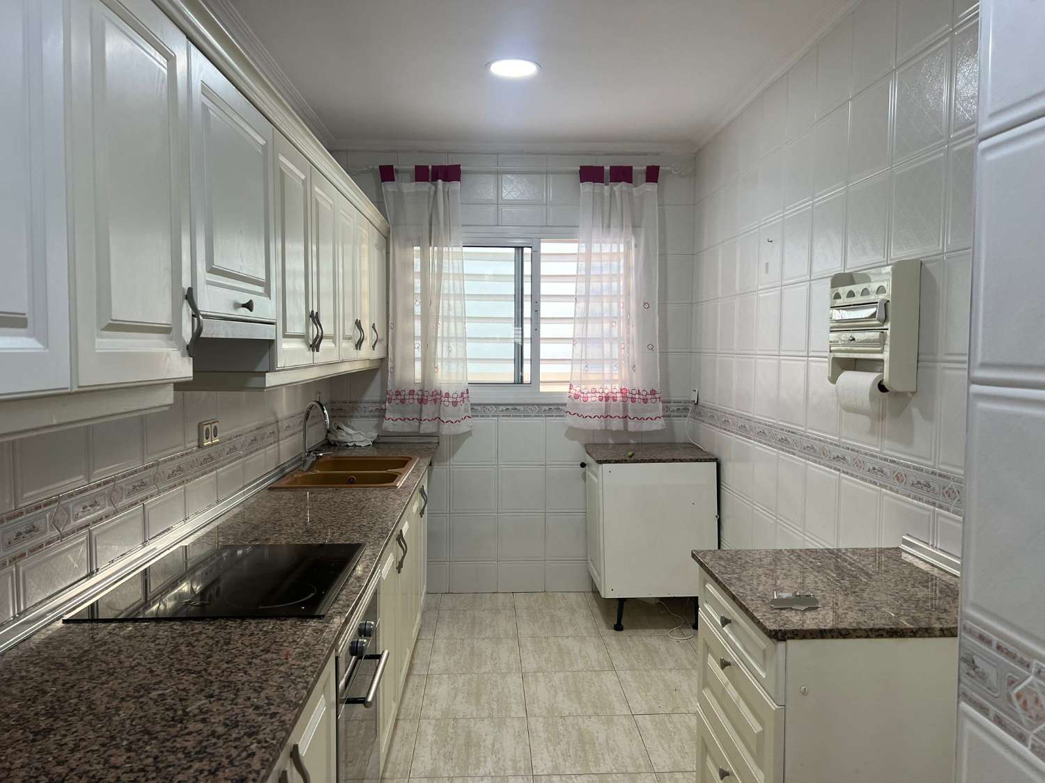 Venta de piso de 4 habitaciones en Santa Perpetua de Mogoda