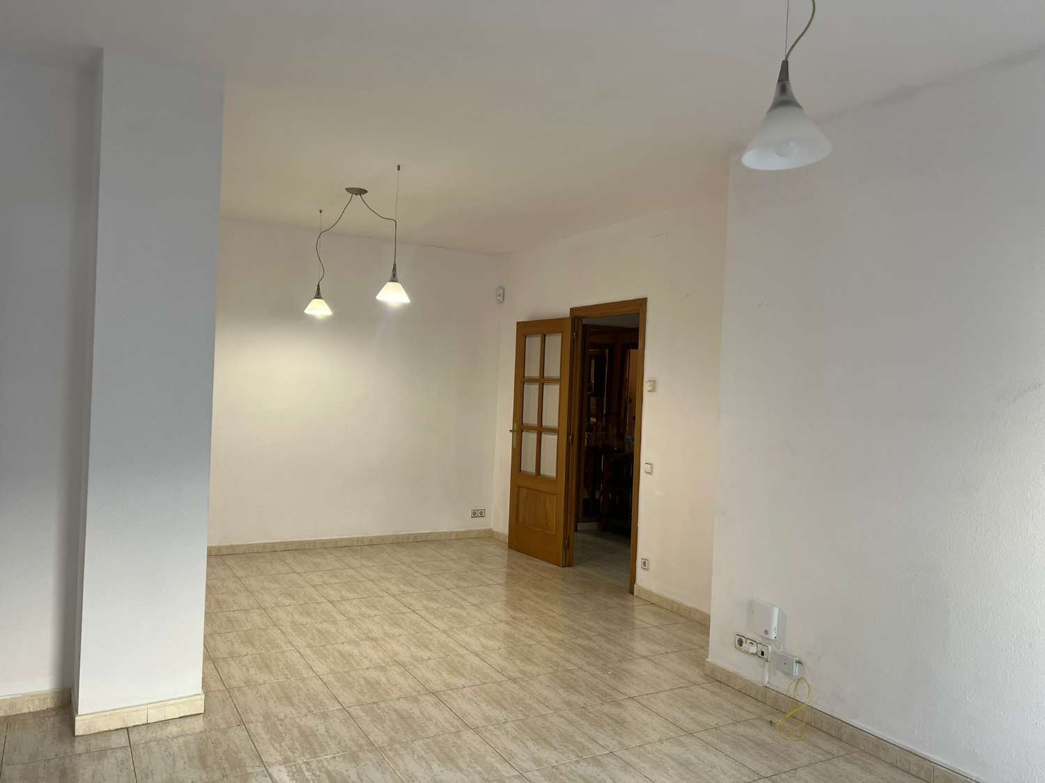 Venta de piso de 4 habitaciones en Santa Perpetua de Mogoda
