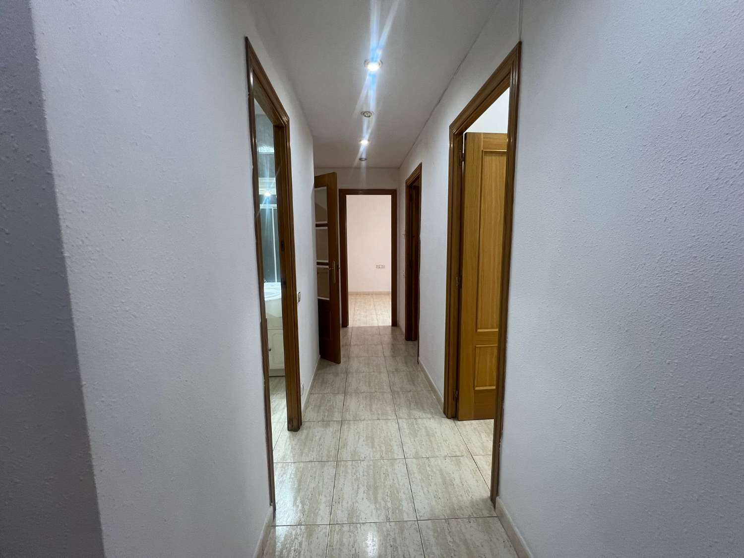 Venta de piso de 4 habitaciones en Santa Perpetua de Mogoda
