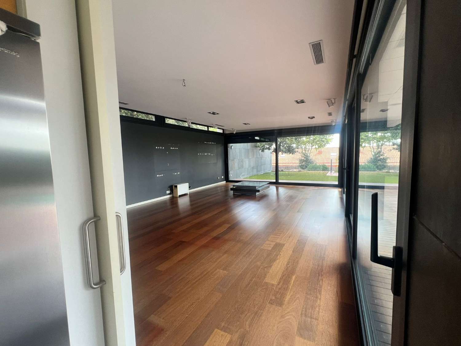 Moderna casa de lujo con vistas al mar en Premià de Dalt – a solo 20 minutos de Barcelona