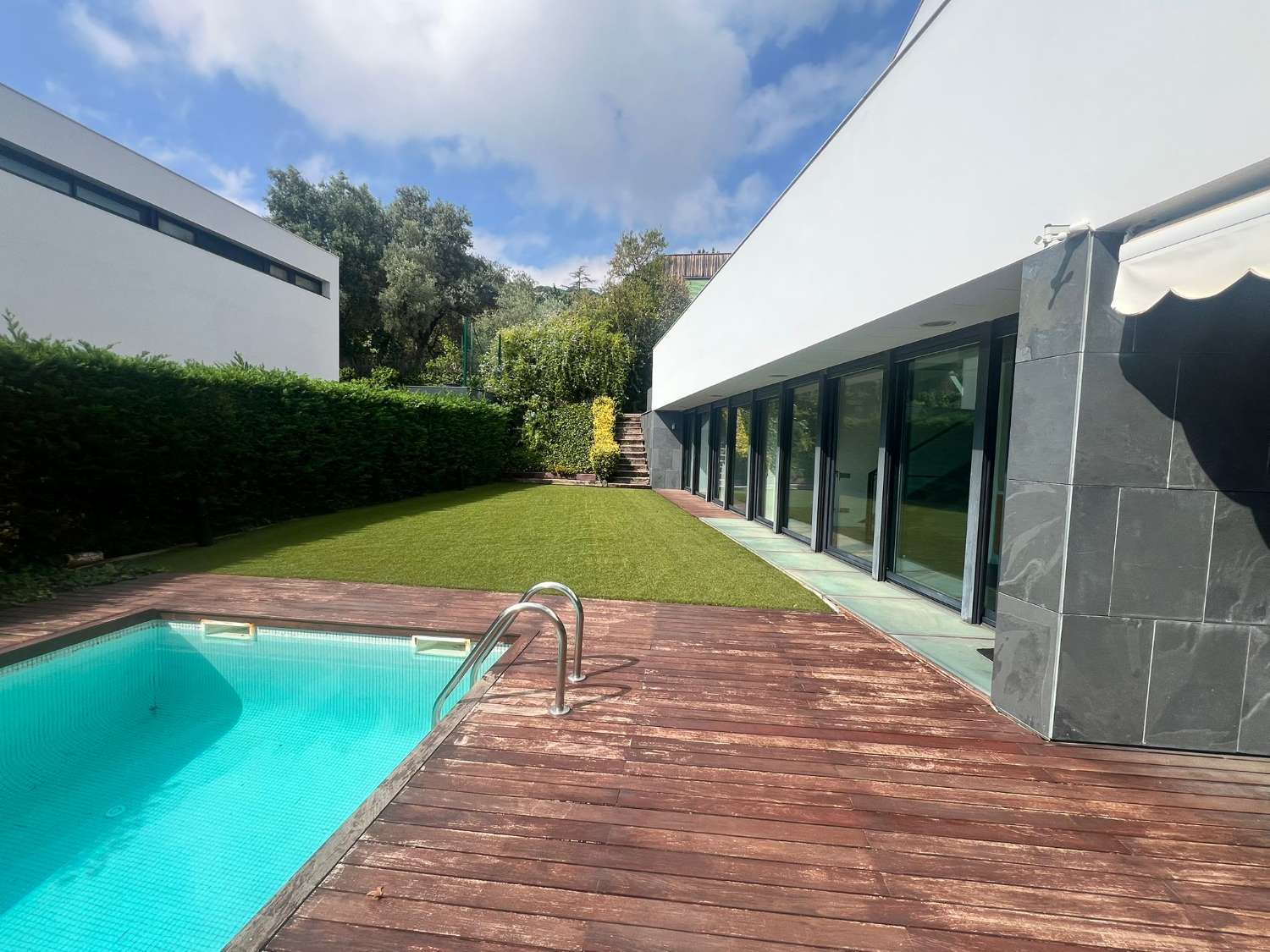 Moderna casa de lujo con vistas al mar en Premià de Dalt – a solo 20 minutos de Barcelona