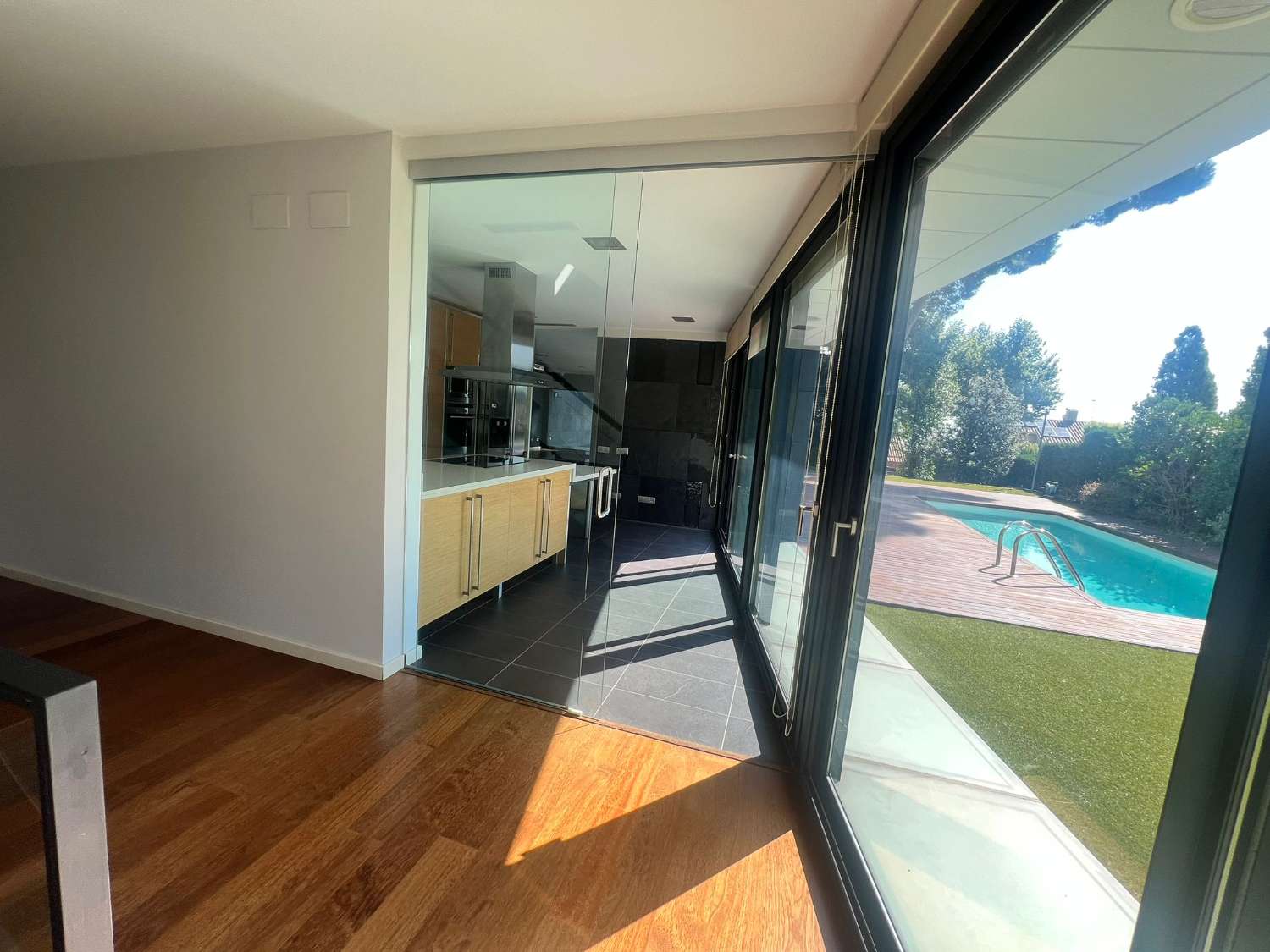 Moderna casa de lujo con vistas al mar en Premià de Dalt – a solo 20 minutos de Barcelona