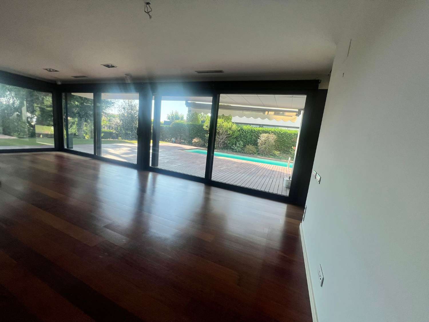 Moderna casa de lujo con vistas al mar en Premià de Dalt – a solo 20 minutos de Barcelona
