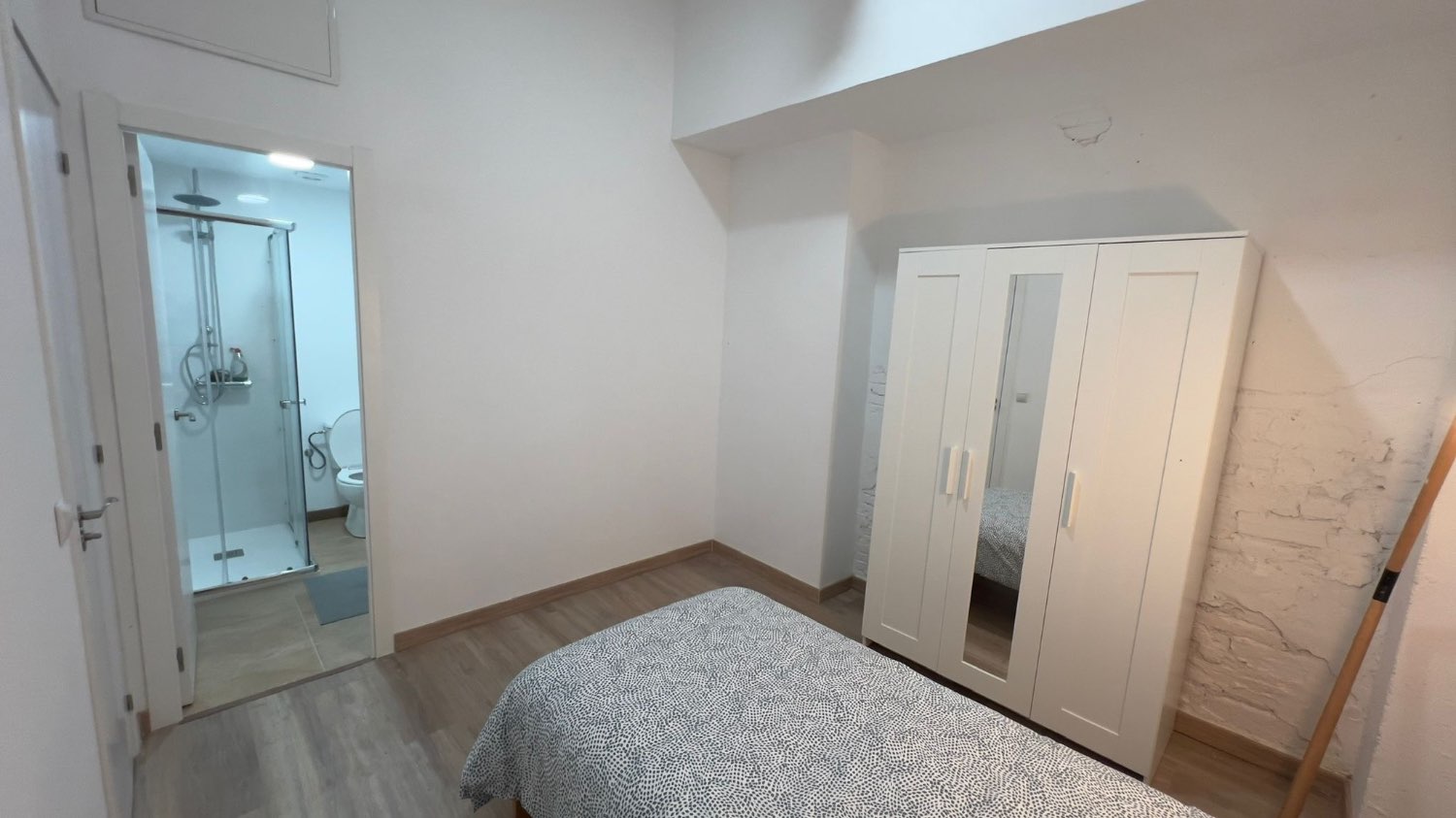 Alquilo estudio en Mataró
