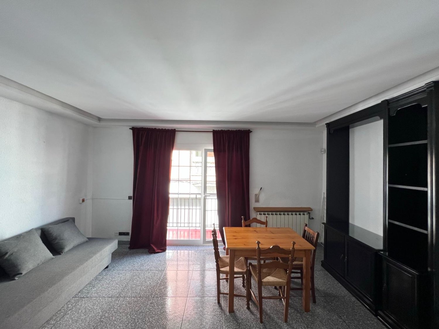 Alquilo estudio en Mataró